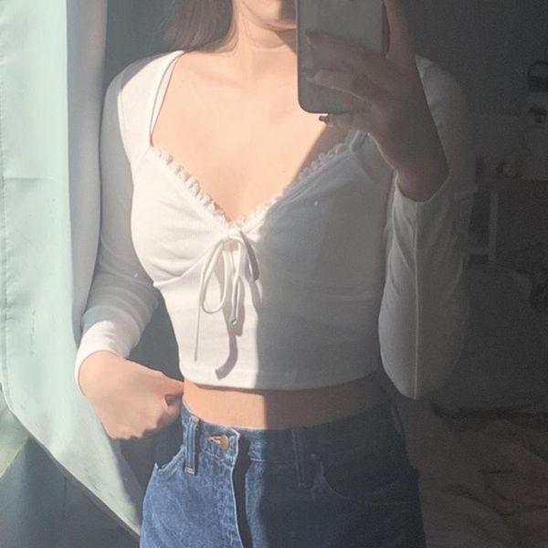 white t-shirts women v neck backless long sleeve bandage crop lace edge y2k tee female clothes 2021 women's t-shirt
white t-shirts women v neck backless long sleeve bandage crop lace edge y2k tee female clothes 2021 women's t-shirt