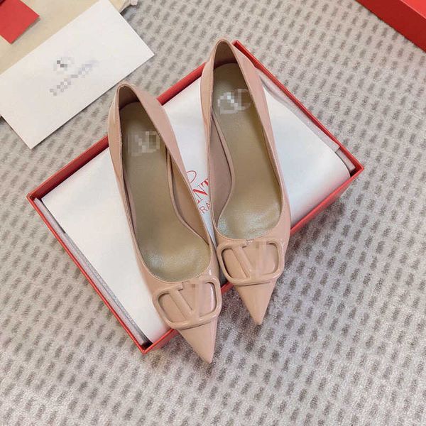 factory early spring 2021 new v family single shoes / sandals patent leather pointed shallow mouth high heel laces middle heel fashion shoes, Black
factory early spring 2021 new v family single shoes / sandals patent leather pointed shallow mouth high heel laces middle heel fashion shoes, Black