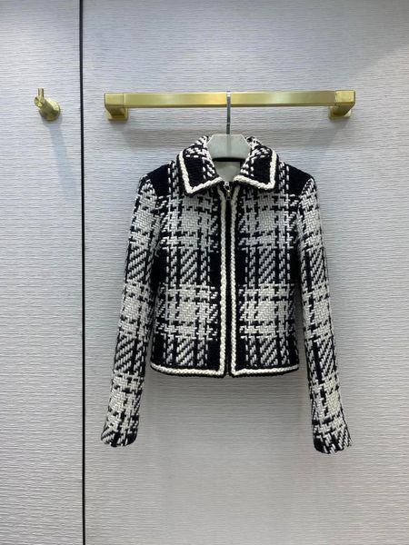 women's jackets fashion woolen coats for women autumn 2021 metal zipper high-end brand contrast plaid 100% wool, Black;brown
women's jackets fashion woolen coats for women autumn 2021 metal zipper high-end brand contrast plaid 100% wool, Black;brown