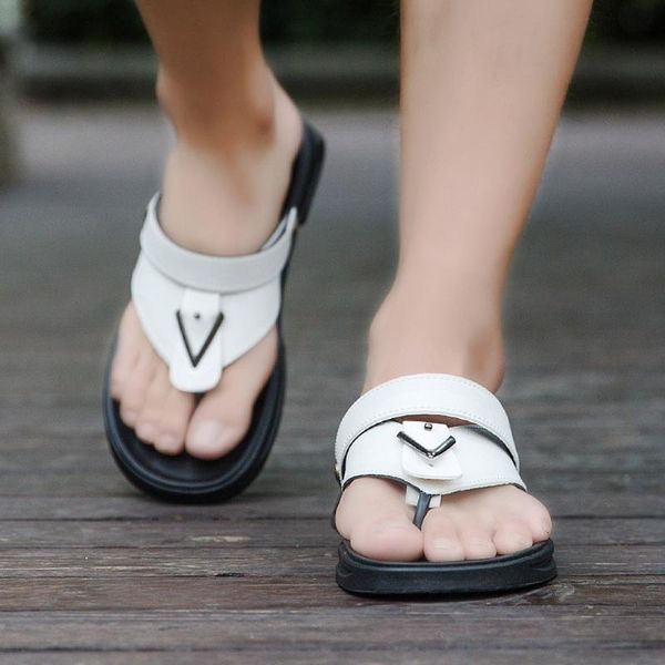 sandals men casual shoes summer breathable cool functional classic slippers beach male flip-flop 5.5, Black
sandals men casual shoes summer breathable cool functional classic slippers beach male flip-flop 5.5, Black