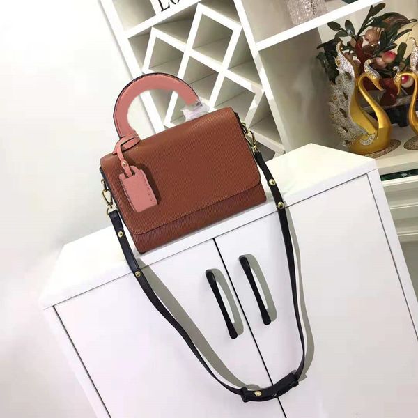 2021 classic designer ladies leather messenger bag handbag shoulder bags handle leopard print removable strap
2021 classic designer ladies leather messenger bag handbag shoulder bags handle leopard print removable strap