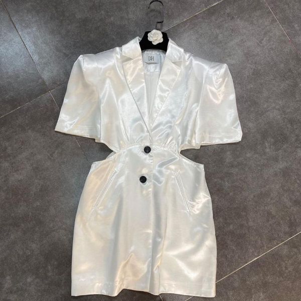 women's jackets zcsmll 2021 summer lapel short-sleeved three-dimensional shoulder pads waist hollow acetate satin suit jacket tide, Black;brown
women's jackets zcsmll 2021 summer lapel short-sleeved three-dimensional shoulder pads waist hollow acetate satin suit jacket tide, Black;brown