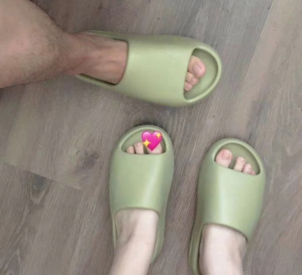 slide bone coconut slippers men's and women's sports zly zly, Black
slide bone coconut slippers men's and women's sports zly zly, Black