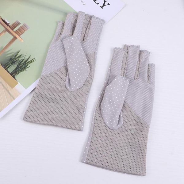cycling gloves 1 pair outdoor sunblock half finger workout mitten uv protection for climbing riding (grey), Black
cycling gloves 1 pair outdoor sunblock half finger workout mitten uv protection for climbing riding (grey), Black