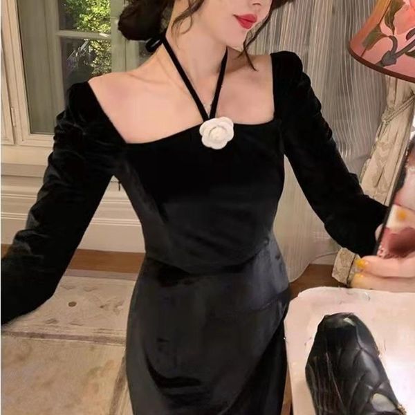 casual dresses 2021 winter evening party dress women long sleeve black velvet midi lady elegant korean fashion slim vintage bandage, Black;gray
casual dresses 2021 winter evening party dress women long sleeve black velvet midi lady elegant korean fashion slim vintage bandage, Black;gray