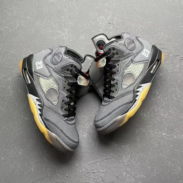 genuine designer basketball shoes j5s black ow cicada wings outdoor sports training running sneakers cv4827-001 with original box
genuine designer basketball shoes j5s black ow cicada wings outdoor sports training running sneakers cv4827-001 with original box