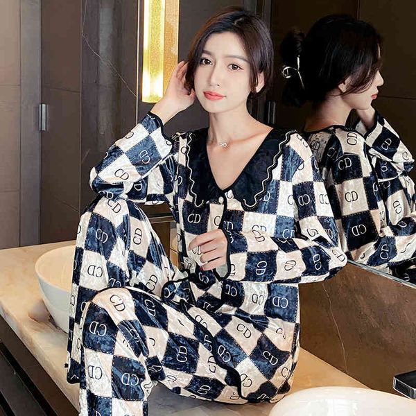 design clothing new golden velvet black white check pajama set women's autumn and winter long sleeved trousers clothes two-piece set
design clothing new golden velvet black white check pajama set women's autumn and winter long sleeved trousers clothes two-piece set