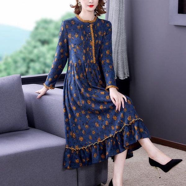 casual dresses mink velvet dress 2021 autumn and winter high end french retro floral noble lady fashion loose knitted wool robe m869, Black;gray
casual dresses mink velvet dress 2021 autumn and winter high end french retro floral noble lady fashion loose knitted wool robe m869, Black;gray