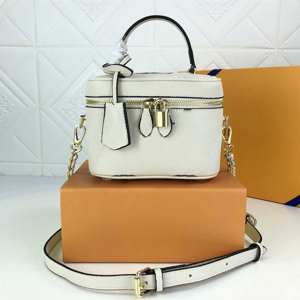 female makeup bag fashion bags designer classic style lady purse explosive womenpurses and handbags small cosmetic box ladies
female makeup bag fashion bags designer classic style lady purse explosive womenpurses and handbags small cosmetic box ladies