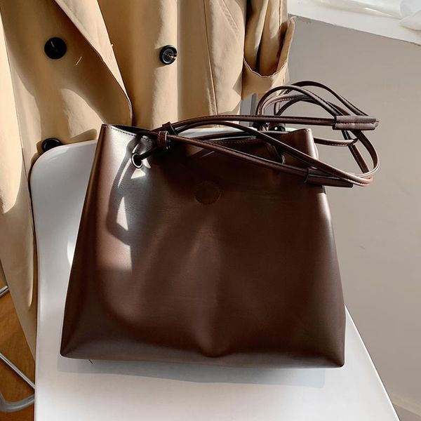 vintage big soft bucket shoulder bags for women simple large capacity a4 work pu leather female tote autumn winter 2021
vintage big soft bucket shoulder bags for women simple large capacity a4 work pu leather female tote autumn winter 2021