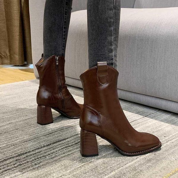 boots 2021 autumn and winter women's british style solid side zipper middle sleeve thick heel, Black
boots 2021 autumn and winter women's british style solid side zipper middle sleeve thick heel, Black