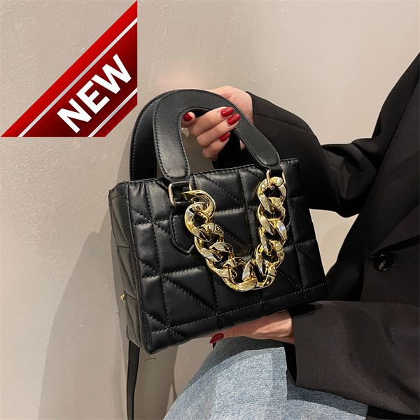 korean fashion princess dai bag lingge chain handbag 2022 new foreign style one shoulder messenger
korean fashion princess dai bag lingge chain handbag 2022 new foreign style one shoulder messenger