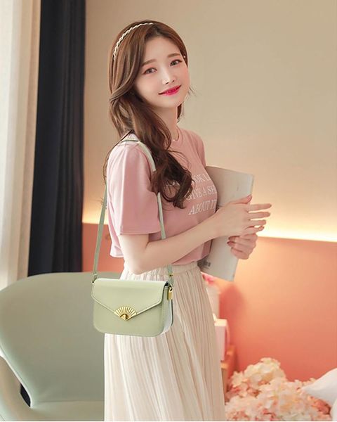 evening bags for women solid color shoulder female 2021 korean fashion mini square bag crossbody chain wild phone purse
evening bags for women solid color shoulder female 2021 korean fashion mini square bag crossbody chain wild phone purse