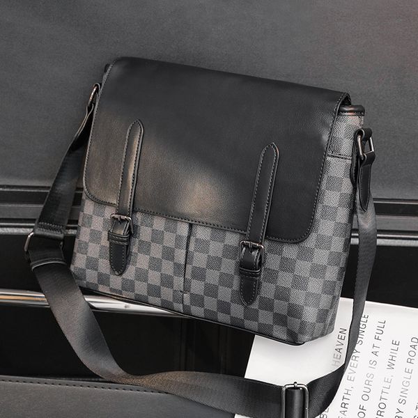 bag handbag 2021 korean men's single shoulder , messenger fashionable leisure lattice horizontal backpack, Black;red
bag handbag 2021 korean men's single shoulder , messenger fashionable leisure lattice horizontal backpack, Black;red