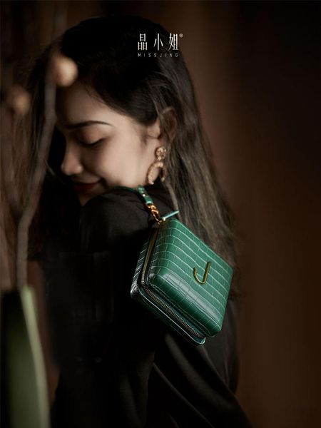 jewelry pouches, bags crocodile leather box storage organizer case luxury portable earrings display ring watch gift ideas, Pink;blue
jewelry pouches, bags crocodile leather box storage organizer case luxury portable earrings display ring watch gift ideas, Pink;blue
