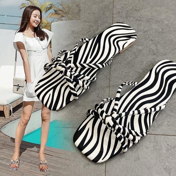 women slippers black and white striped open-toe square head summer flat sandals 2021 casual flip flops shoes
women slippers black and white striped open-toe square head summer flat sandals 2021 casual flip flops shoes