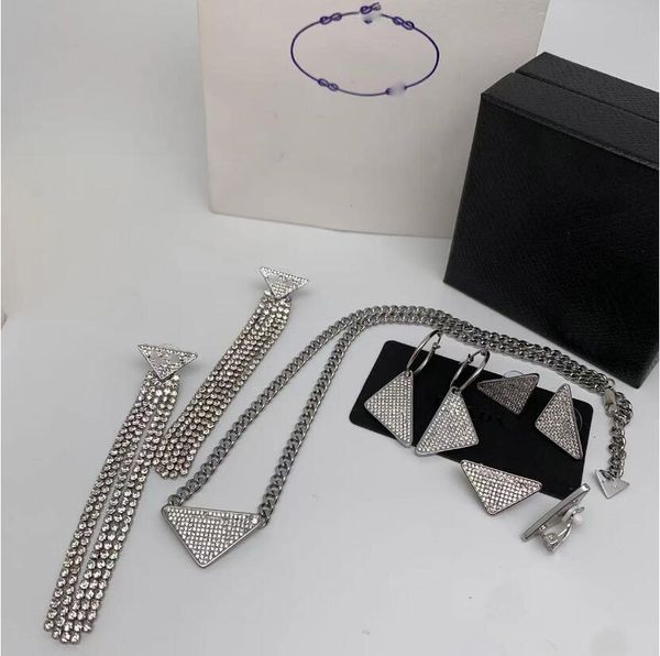 2022 diamond embellished alphabet necklace simple fashion trend wild clavicle chain stud earrings ear clip set female fast delivery, Silver
2022 diamond embellished alphabet necklace simple fashion trend wild clavicle chain stud earrings ear clip set female fast delivery, Silver