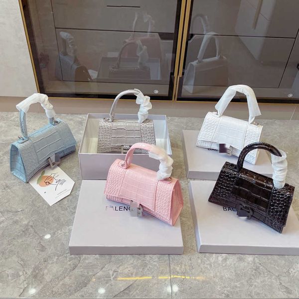 multi pochette hourglass bag designer family bags 2021 nylon mini hanghhangbag akend telfar quilted handbags tern hand high grade net red fa
multi pochette hourglass bag designer family bags 2021 nylon mini hanghhangbag akend telfar quilted handbags tern hand high grade net red fa