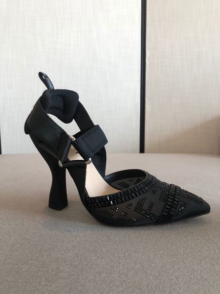 2021 fashion high heels shoes designer women pointed toe low heel shoess woman gladiaor sandals lady brand design mesh womens shoe with box, Black
2021 fashion high heels shoes designer women pointed toe low heel shoess woman gladiaor sandals lady brand design mesh womens shoe with box, Black