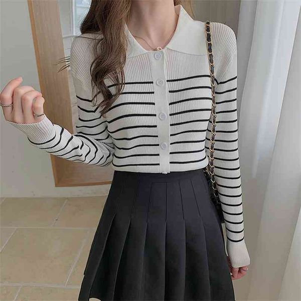 han edition winter scene shooting polo brought the black and white stripes students outside contracted temperament wear 210520
han edition winter scene shooting polo brought the black and white stripes students outside contracted temperament wear 210520