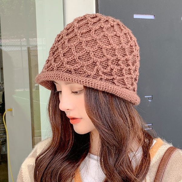 wear thick and warm pure cashmere knitted hat before and after hand knitting, Black;white
wear thick and warm pure cashmere knitted hat before and after hand knitting, Black;white