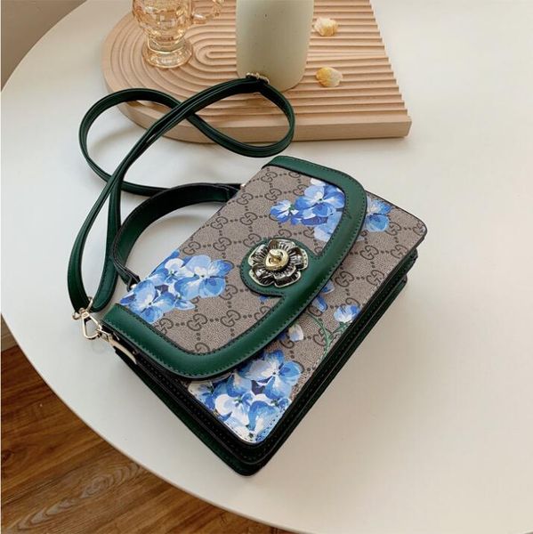 factory wholesale women leathers shoulder bags national customs flip printed handbag elegant atmosphere, color matching backpacks fashion le, Black;red
factory wholesale women leathers shoulder bags national customs flip printed handbag elegant atmosphere, color matching backpacks fashion le, Black;red