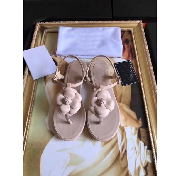 latest luxury women's shoes slippers fashion flat sandals outdoor leisure beach, Black
latest luxury women's shoes slippers fashion flat sandals outdoor leisure beach, Black
