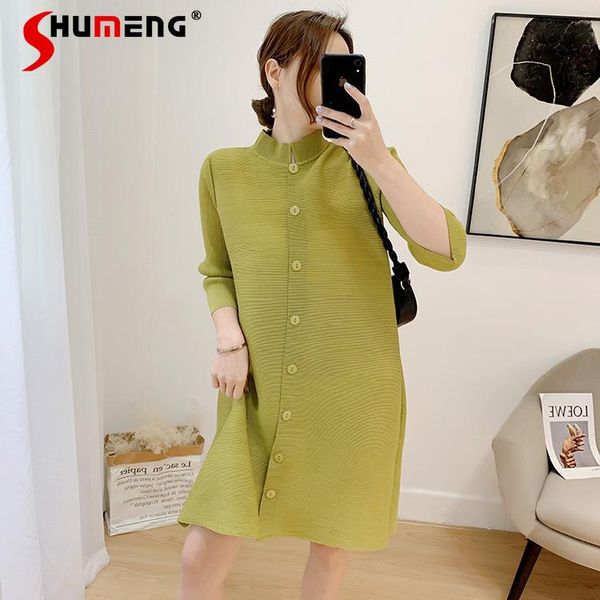 women's trench coats japanese women loose large size high elasticity pleated coat 2021 spring single breasted stand collar windbreakers, Tan;black
women's trench coats japanese women loose large size high elasticity pleated coat 2021 spring single breasted stand collar windbreakers, Tan;black