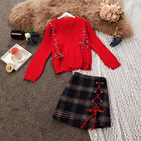 women's two piece pants 2021 fashion clothing autumn and winter long-sleeved v-neck sweater plaid thick woolen skirt suit, White
women's two piece pants 2021 fashion clothing autumn and winter long-sleeved v-neck sweater plaid thick woolen skirt suit, White