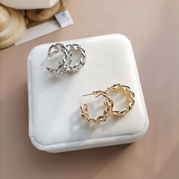 hoop & huggie vintage c-shaped hollow out chain women earrings must have item stylish chic link metal 1452, Golden;silver
hoop & huggie vintage c-shaped hollow out chain women earrings must have item stylish chic link metal 1452, Golden;silver