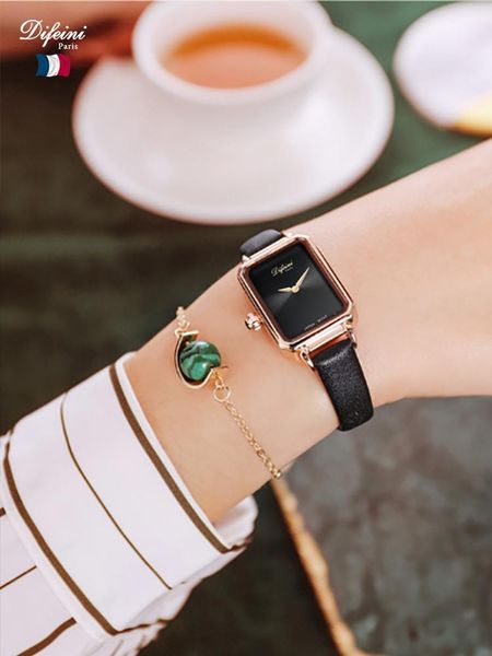 defini watch women's niche brand simple temperament retro wristwatches, Slivery;brown
defini watch women's niche brand simple temperament retro wristwatches, Slivery;brown