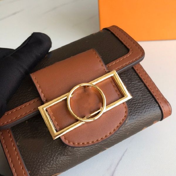 classic luxury designer wallet fashion women short purses card holder passport lady folded purse coin pouch ship, Red;black
classic luxury designer wallet fashion women short purses card holder passport lady folded purse coin pouch ship, Red;black