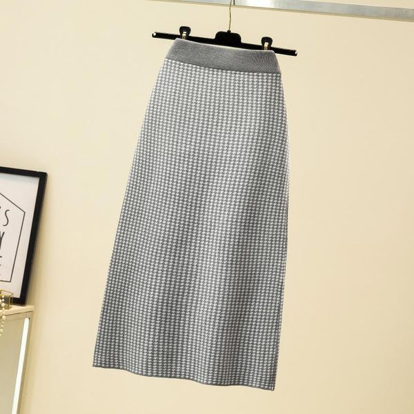 women autumn winter wild loose thin high-waisted plaid hips fashion knitted warm skirts, Black
women autumn winter wild loose thin high-waisted plaid hips fashion knitted warm skirts, Black