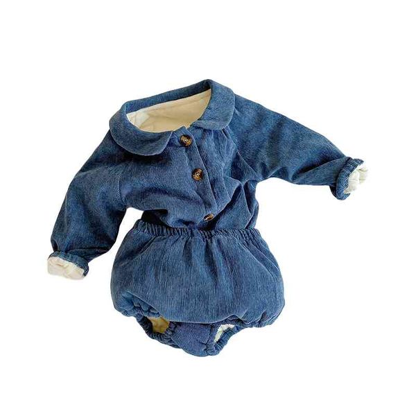 winter thick cotton knitted baby lantern shorts long-sleeved cardigan two-piece suit 210515, White
winter thick cotton knitted baby lantern shorts long-sleeved cardigan two-piece suit 210515, White