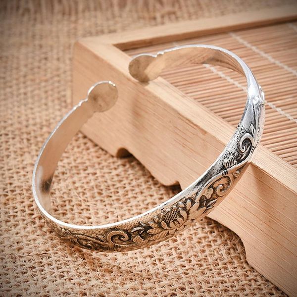 bangle tibetan silver hollow lotus bracelets adjustable simple female personality christmas gift for women classic trend jewelry, Black
bangle tibetan silver hollow lotus bracelets adjustable simple female personality christmas gift for women classic trend jewelry, Black