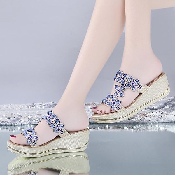 slippers 2021 summer women wedge platform bling crystal beach female slides fashion open toe bohemia sandals woman, Black
slippers 2021 summer women wedge platform bling crystal beach female slides fashion open toe bohemia sandals woman, Black