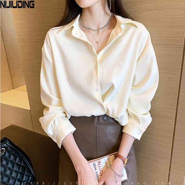plus size 4xl women blouse shirts spring female cusal long sleeve bottoming shirt ladies turn down collar blusas 210514, White
plus size 4xl women blouse shirts spring female cusal long sleeve bottoming shirt ladies turn down collar blusas 210514, White