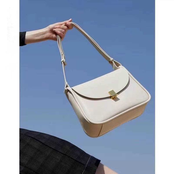 bag women's 2021 new underarm korean fashion messenger high sense one shoulder small square bag
bag women's 2021 new underarm korean fashion messenger high sense one shoulder small square bag