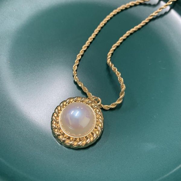 trendy twist metal chain simple round imitation pearl pendant necklace women temperament sweater accessories chains, Silver
trendy twist metal chain simple round imitation pearl pendant necklace women temperament sweater accessories chains, Silver