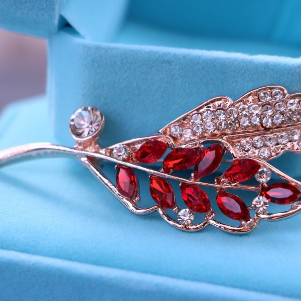 2021 leaf color drill brooch exquisite flower pearl accessories empty holder gorgeous fashion pin, Gray
2021 leaf color drill brooch exquisite flower pearl accessories empty holder gorgeous fashion pin, Gray