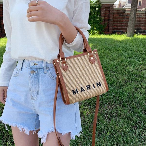 factory direct sale 75% off 2021 new shoulder messenger pull chain single shoulder weaving bags
factory direct sale 75% off 2021 new shoulder messenger pull chain single shoulder weaving bags