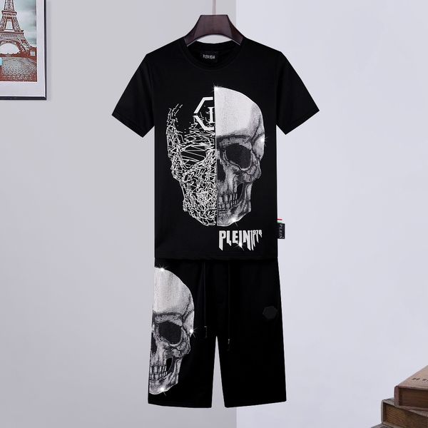 plein bear mens t shirts crystal skull tracksuit men t-shirts casual tracksuits jogger shorts sets sporting suit 147276, Gray
plein bear mens t shirts crystal skull tracksuit men t-shirts casual tracksuits jogger shorts sets sporting suit 147276, Gray