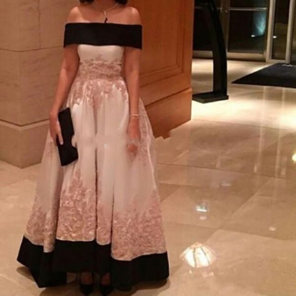 party dresses the 2021 vintage shoulder line formal evening dress pink lace applique fashionable arabic df45698 in, White;black
party dresses the 2021 vintage shoulder line formal evening dress pink lace applique fashionable arabic df45698 in, White;black