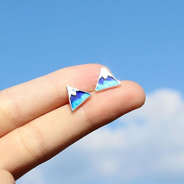 fashion simple gradient geometric triangle blue snow mountain s925 silver plated stud earrings for women charm jewelry, Golden;silver
fashion simple gradient geometric triangle blue snow mountain s925 silver plated stud earrings for women charm jewelry, Golden;silver