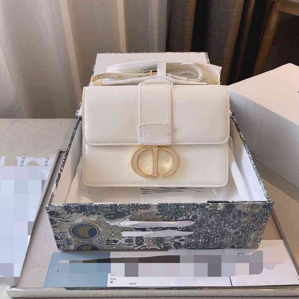 head leather 2021 new fashion bag montaigne color button enamel bag shoulder messenger fashion women's hand zly bags
head leather 2021 new fashion bag montaigne color button enamel bag shoulder messenger fashion women's hand zly bags