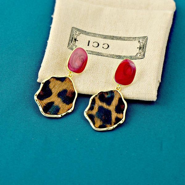 hoop & huggie korea dongdamen autumn and winter fashion leopard leather special-shaped earrings temperament high sense niche design, Golden;silver
hoop & huggie korea dongdamen autumn and winter fashion leopard leather special-shaped earrings temperament high sense niche design, Golden;silver