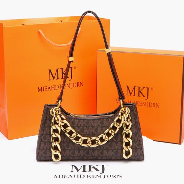high-quality bags handbags chain decoration women shoulder bag fashion high capacity pillow cross body
high-quality bags handbags chain decoration women shoulder bag fashion high capacity pillow cross body