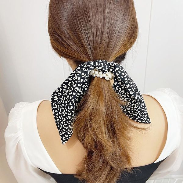 hair accessories 2021 net red fabric pearl knotted leopard print big streamer ring temperament rubber band tied ponytail rope female
hair accessories 2021 net red fabric pearl knotted leopard print big streamer ring temperament rubber band tied ponytail rope female