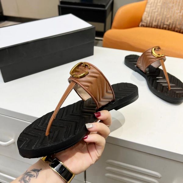 latest mens women slippers designer rubber slides sandal flat letter fashion shoes beach flip flops 35-45, Black
latest mens women slippers designer rubber slides sandal flat letter fashion shoes beach flip flops 35-45, Black