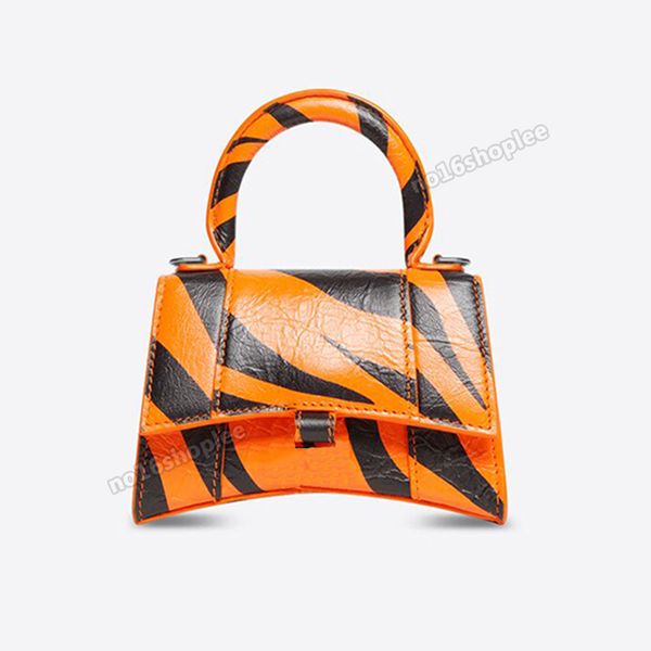 designer hourglass tiger pattern chain bag leather small crossbody shoulder bags camos women spring trendy brandeds handbags purses totes
designer hourglass tiger pattern chain bag leather small crossbody shoulder bags camos women spring trendy brandeds handbags purses totes